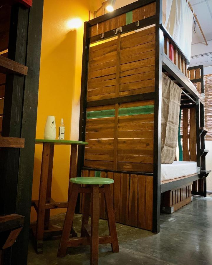 Moon Fools Hostel Panglao Exterior photo