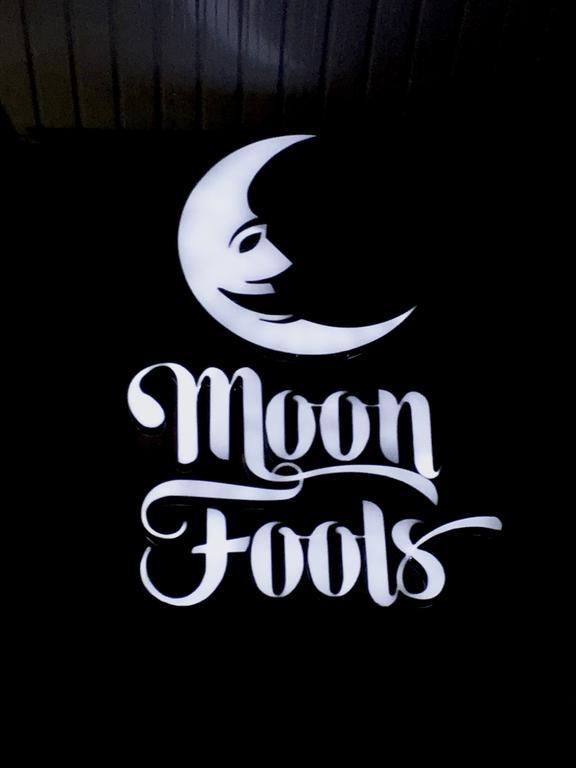 Moon Fools Hostel Panglao Exterior photo