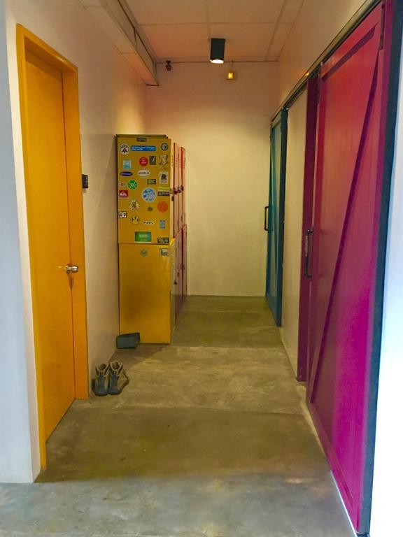 Moon Fools Hostel Panglao Exterior photo